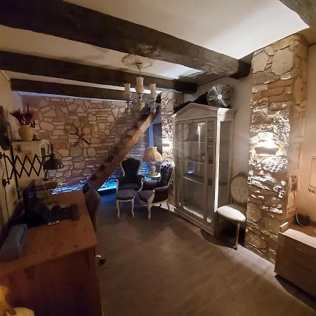 Corte Colli Antichi Bed & Breakfast *