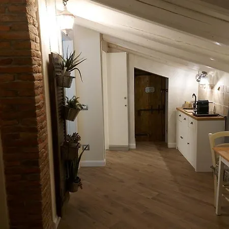 Corte Colli Antichi 住宿加早餐酒店