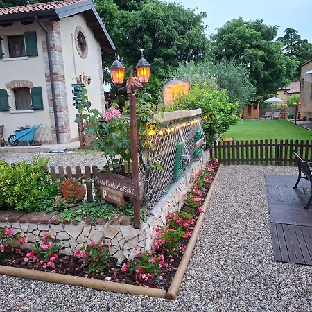 Corte Colli Antichi Bed & Breakfast *