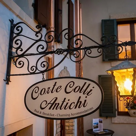 Bed & Breakfast Corte Colli Antichi 3*